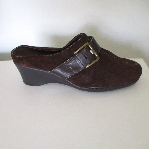Aerosoles "Storyteller" Womens Brown Suede Mule w/2" Wedge Heel NWOB - Size 7.5M - Picture 1 of 8